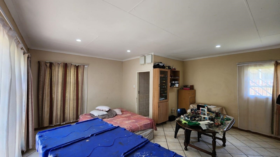 To Let 4 Bedroom Property for Rent in Cashan North West